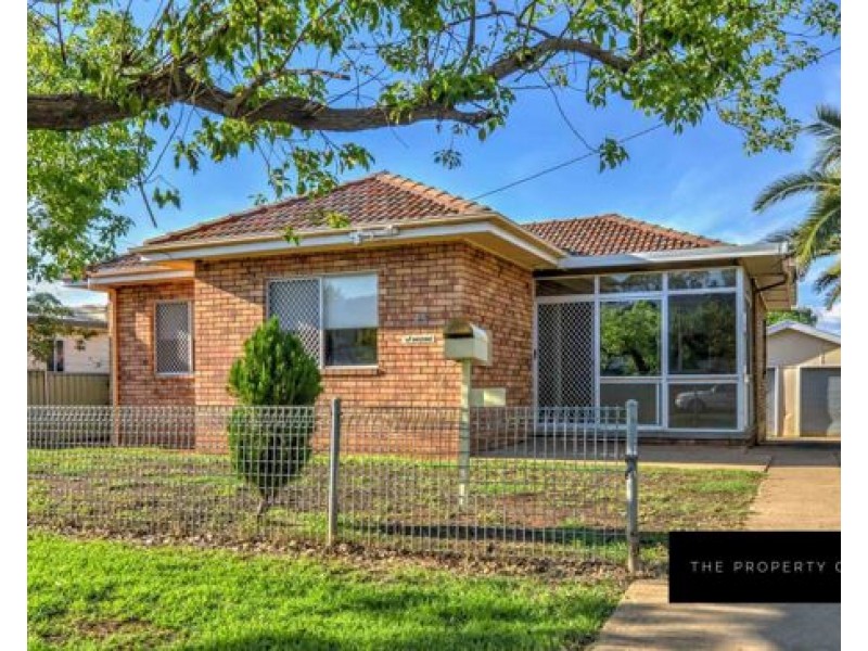 25 Elm Street, Tamworth NSW 2340