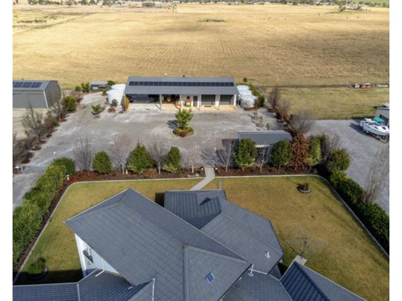 7 Rodeo Drive, Tamworth NSW 2340