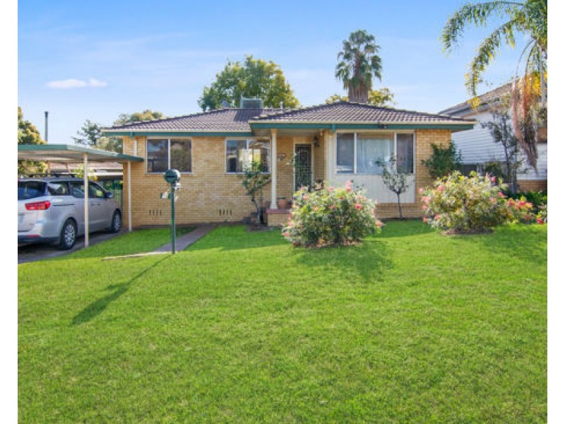 16 Yarmouth Parade, Tamworth NSW 2340