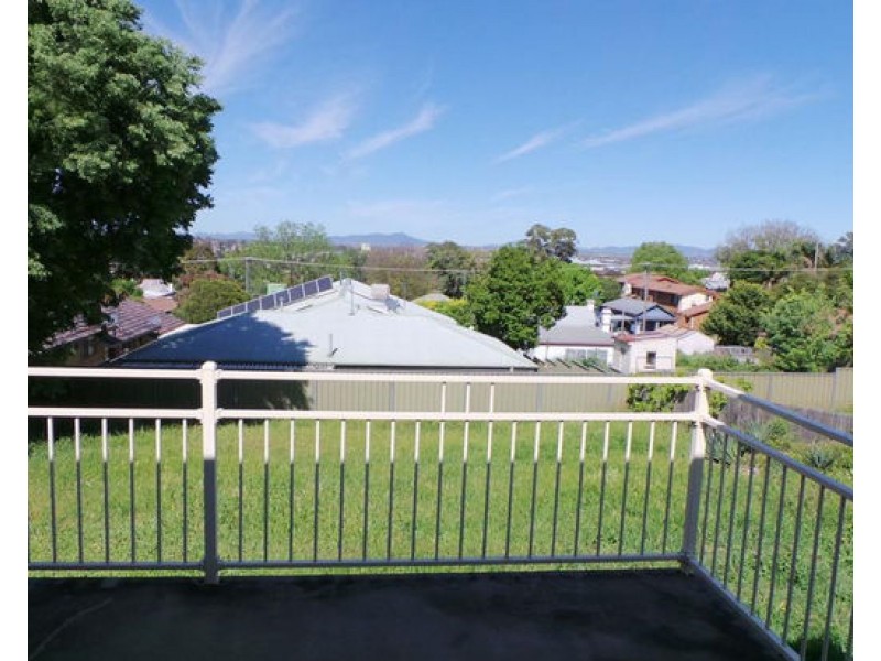9 Napier Street, Tamworth NSW 2340