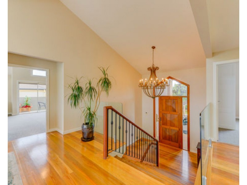 12 The Grange, Tamworth NSW 2340