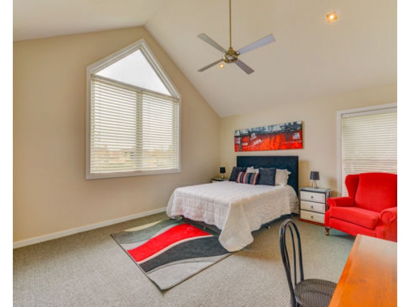 12 The Grange, Tamworth NSW 2340