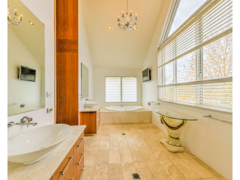 12 The Grange, Tamworth NSW 2340