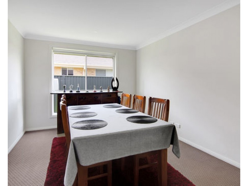 11 Barber Street, Kootingal NSW 2352