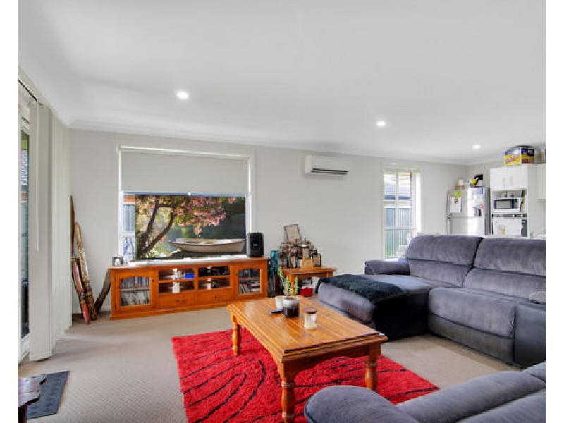 11 Barber Street, Kootingal NSW 2352