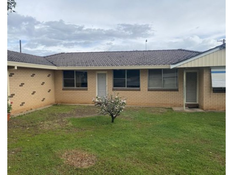 2/14 Kent Street, Tamworth NSW 2340