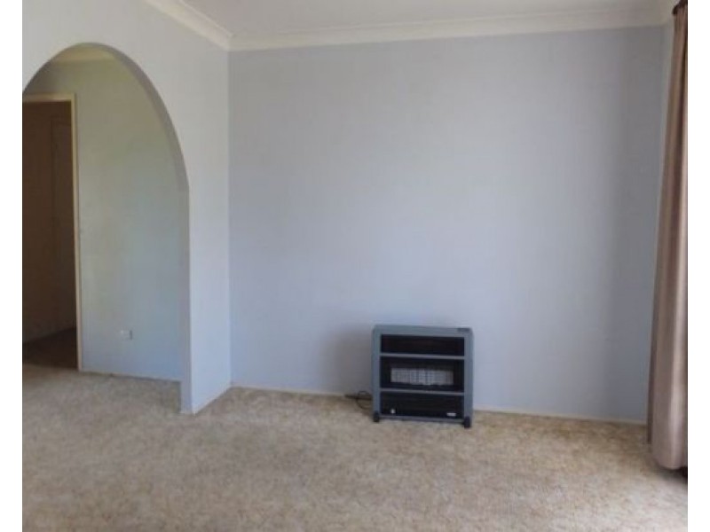 39 Boronia Drive, Tamworth NSW 2340