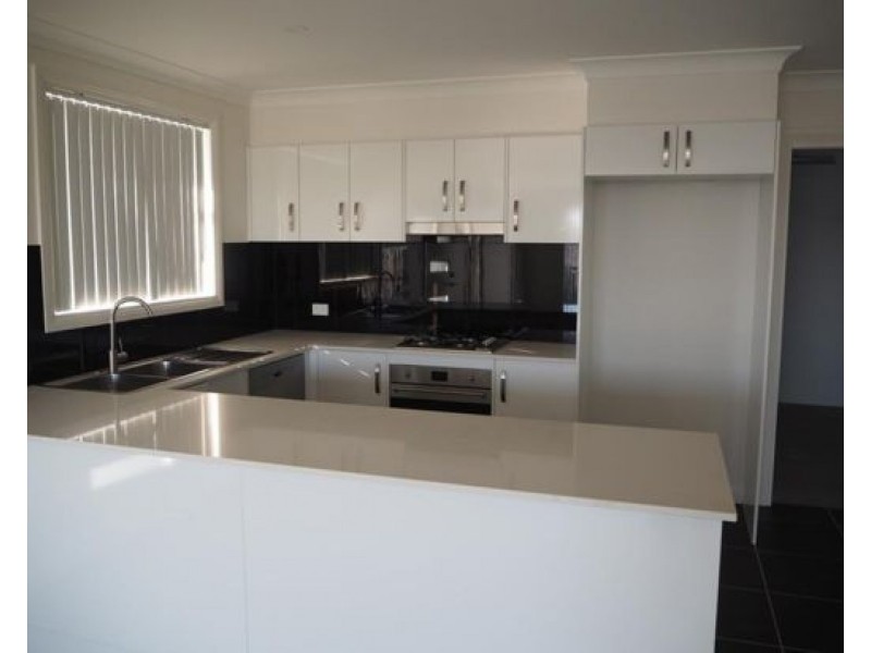 6/7 Curlew Crescent, Tamworth NSW 2340
