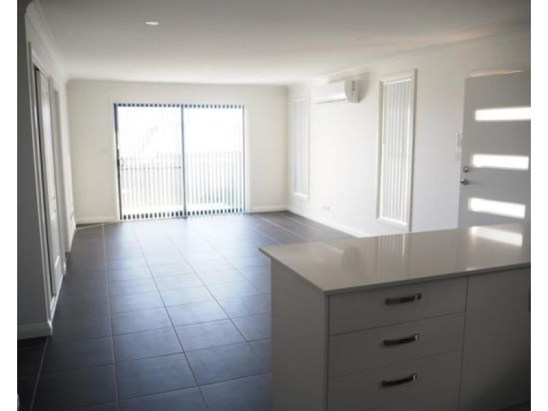 6/7 Curlew Crescent, Tamworth NSW 2340