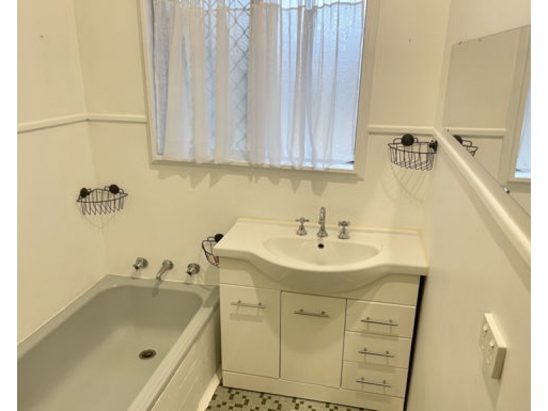 17 Churchill Street, Tamworth NSW 2340