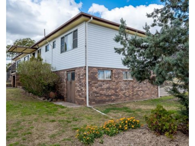 28 Russell Street, Werris Creek NSW 2341