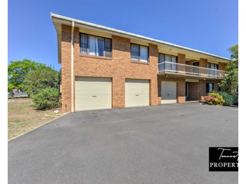 3/4 Illoura Street, Tamworth NSW 2340