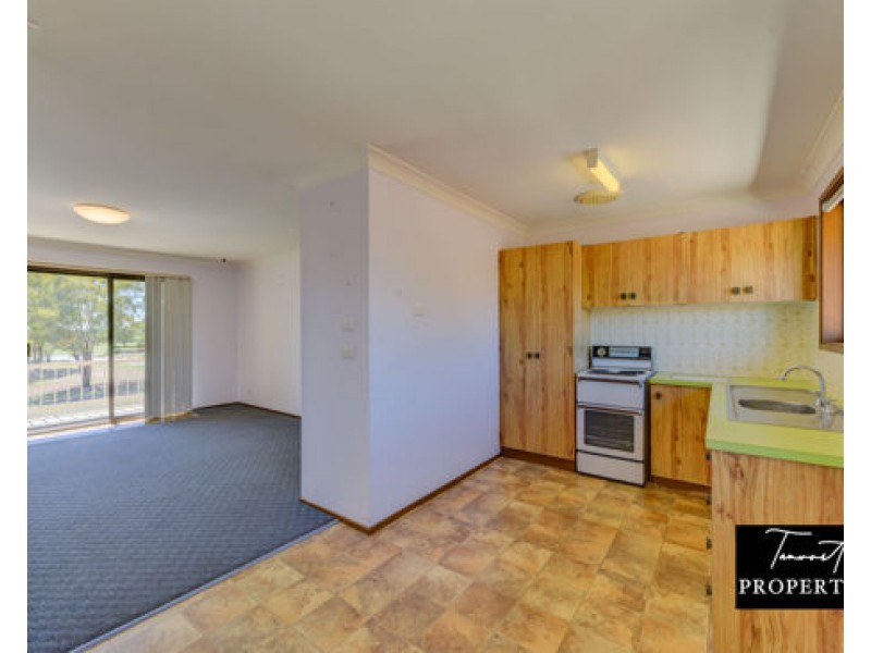 3/4 Illoura Street, Tamworth NSW 2340