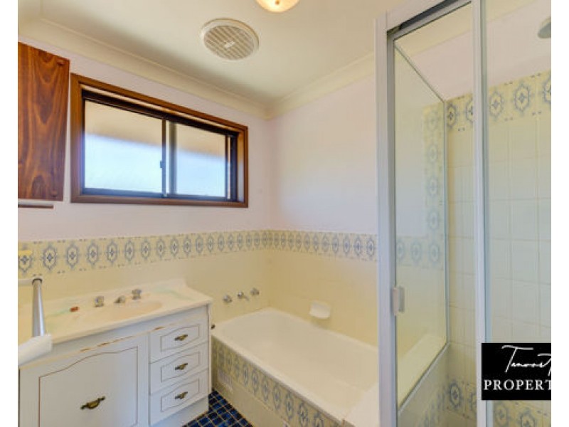 3/4 Illoura Street, Tamworth NSW 2340