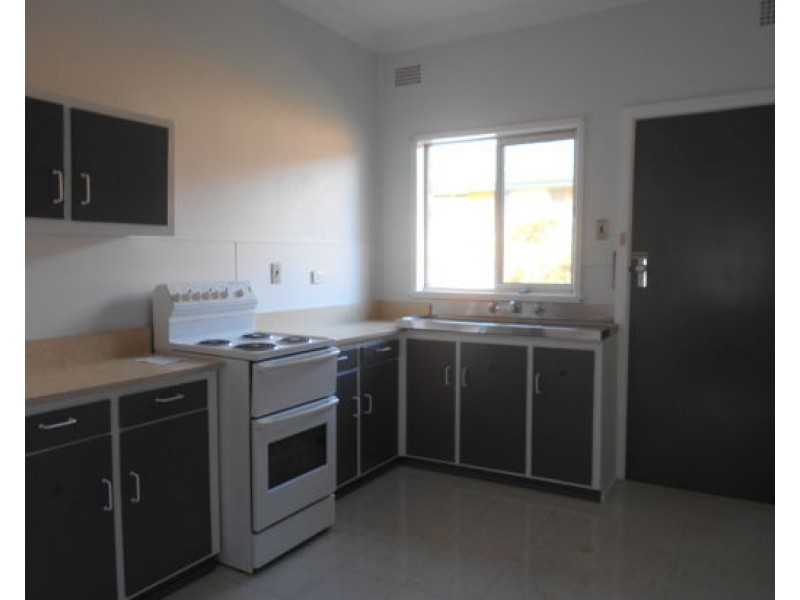 2/81 Rawson Avenue, Tamworth NSW 2340