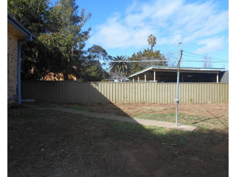 2/81 Rawson Avenue, Tamworth NSW 2340