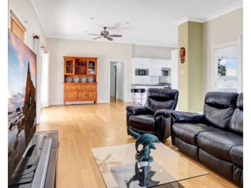 22 Dean Street, Tamworth NSW 2340