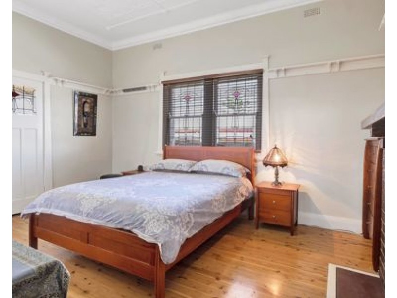 22 Dean Street, Tamworth NSW 2340