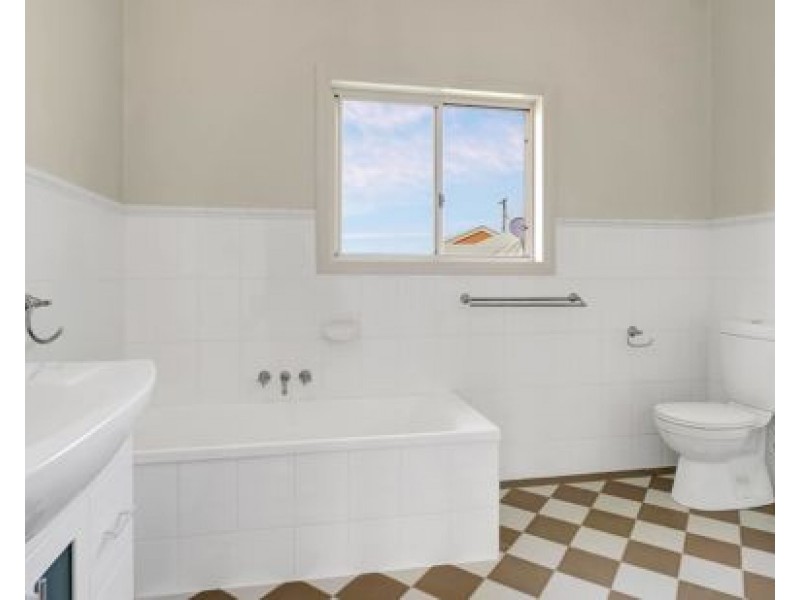 22 Dean Street, Tamworth NSW 2340