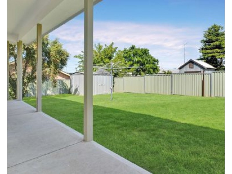 22 Dean Street, Tamworth NSW 2340