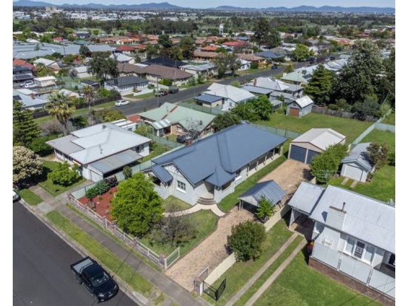 22 Dean Street, Tamworth NSW 2340