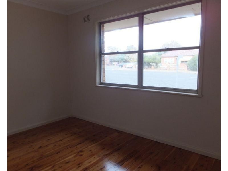 2/88 Denison Street, Tamworth NSW 2340