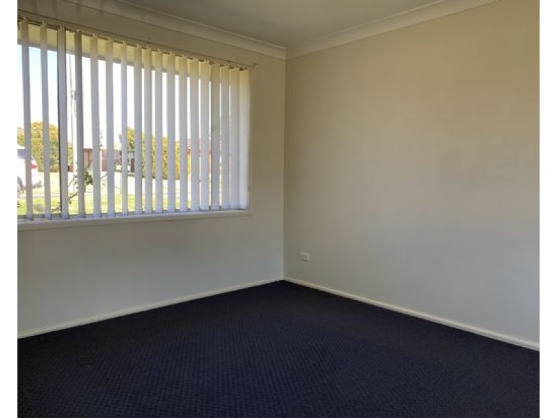 1/18 Harrier Parade, Tamworth NSW 2340