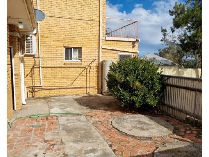 2/58 Denman Avenue, Tamworth NSW 2340