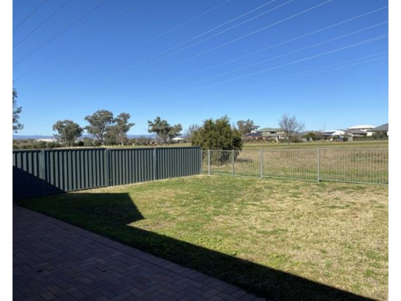 88A The Heights, Tamworth NSW 2340
