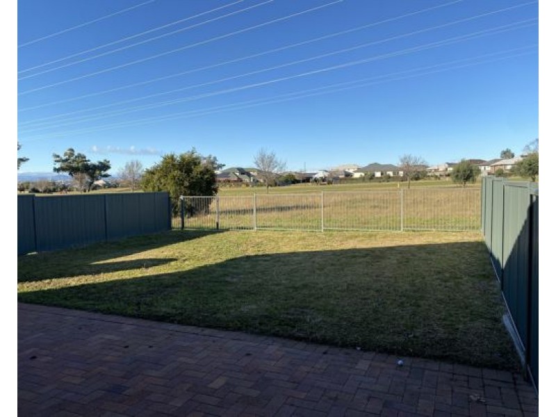 88A The Heights, Tamworth NSW 2340
