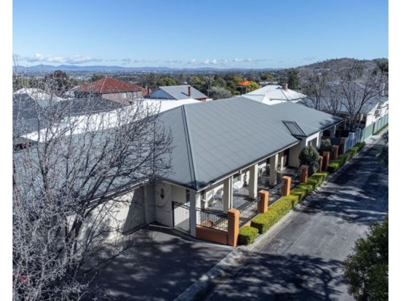 1 Macarthur Place, Tamworth NSW 2340
