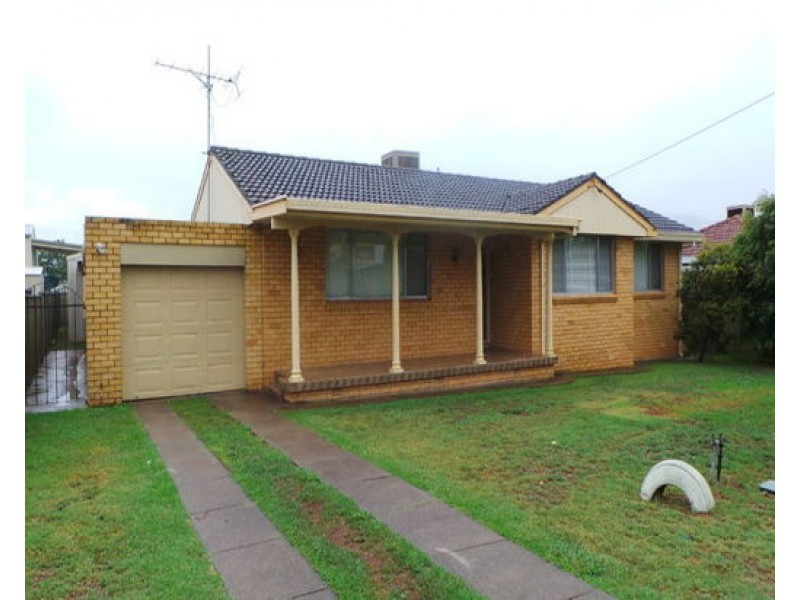 15 Kurrawan Street, Tamworth NSW 2340