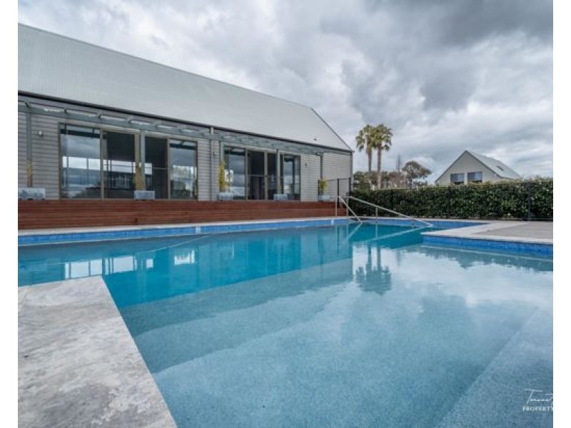 60/19-51 Warral Road, Tamworth NSW 2340