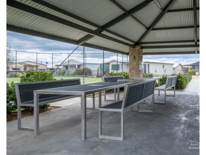 60/19-51 Warral Road, Tamworth NSW 2340