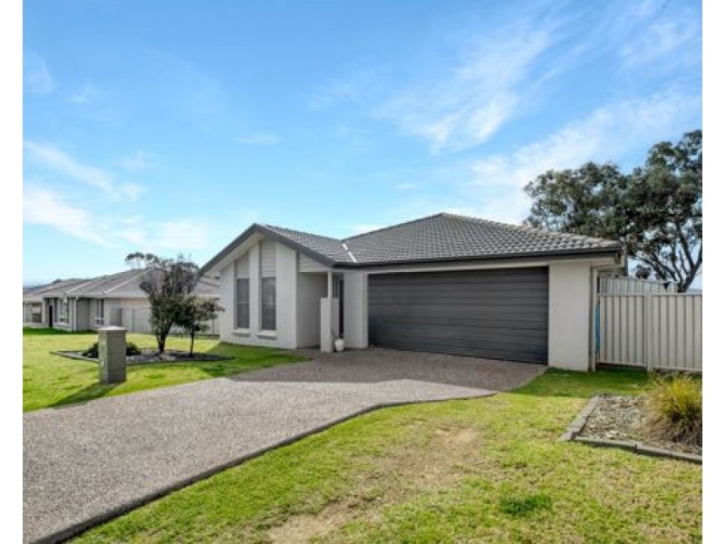 13 Mckinlay Place, Tamworth NSW 2340
