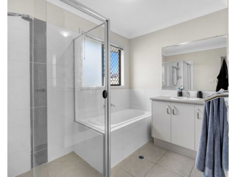 13 Mckinlay Place, Tamworth NSW 2340