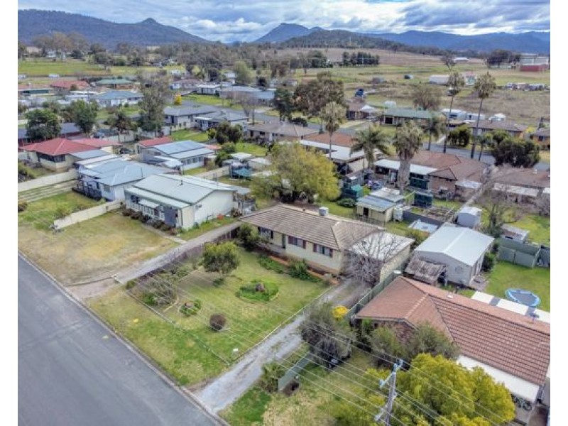 14 Dorothy Avenue, Kootingal NSW 2352