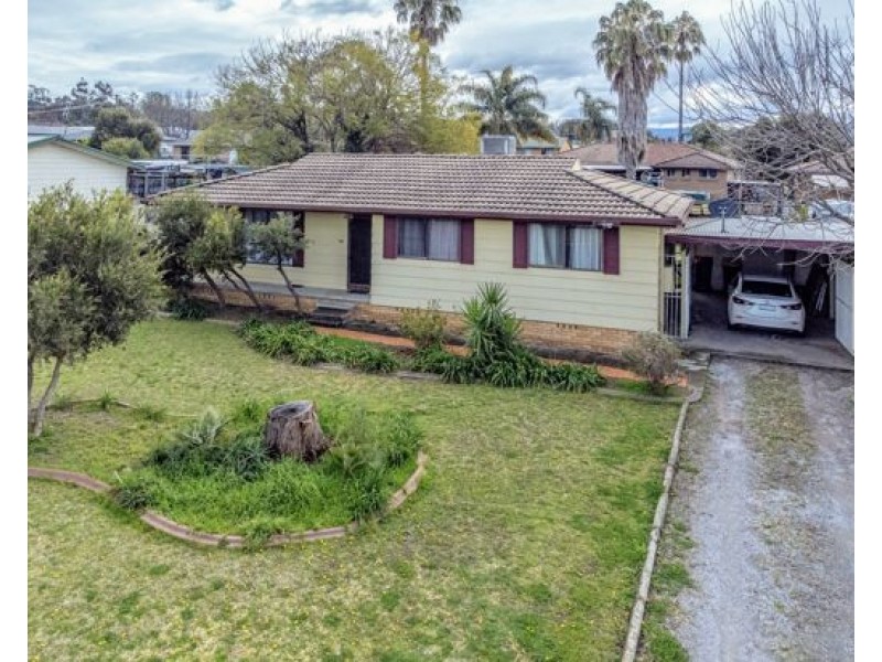 14 Dorothy Avenue, Kootingal NSW 2352