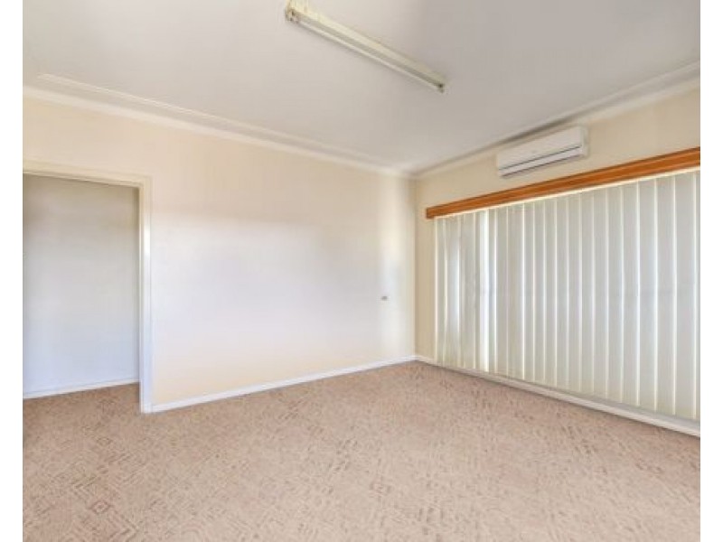 1-2/42 Kathleen Street, South Tamworth NSW 2340