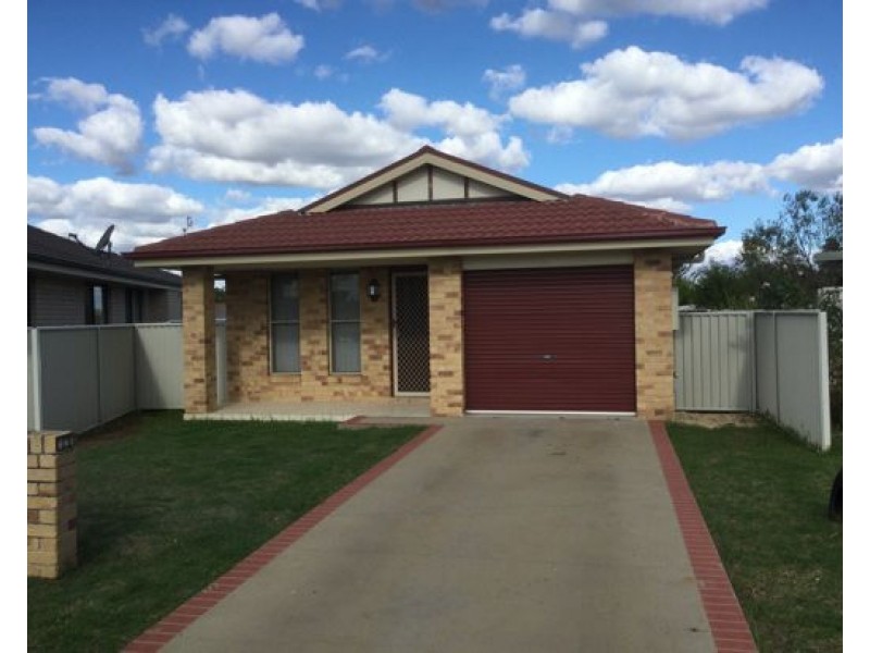14A Tasman Place, Tamworth NSW 2340