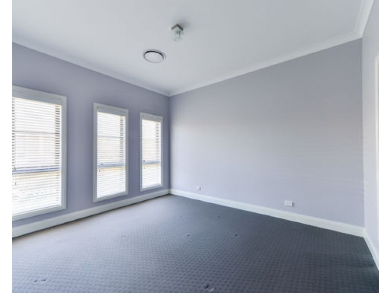 8 Boulevard Place, Tamworth NSW 2340