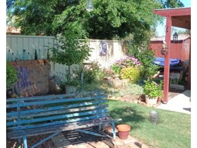 2 Hamilton Court, Tamworth NSW 2340