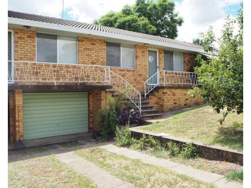 2/167 Carthage Street, Tamworth NSW 2340