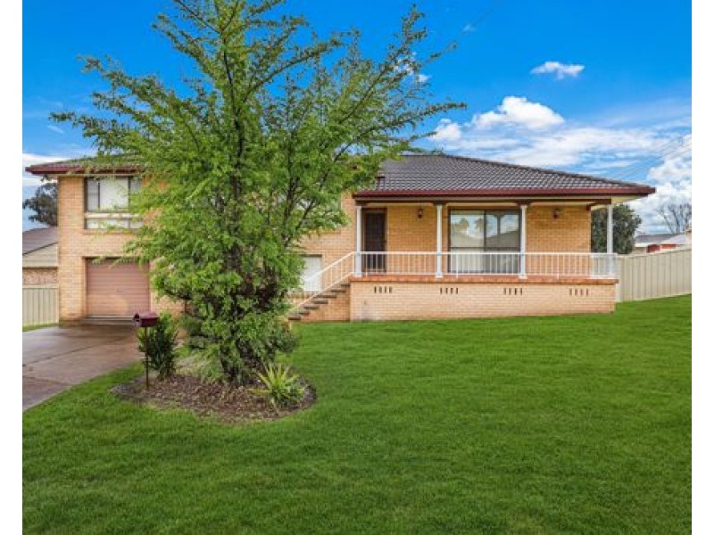 17 Kinarra Street, Tamworth NSW 2340