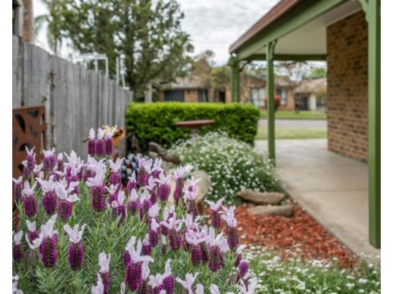 9 Kyooma Street, Tamworth NSW 2340