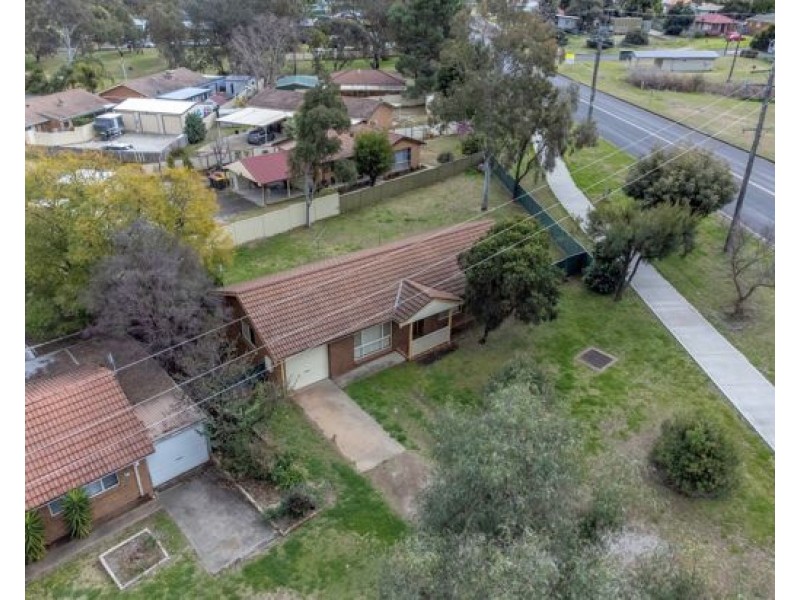 2 Higgins Lane, Tamworth NSW 2340
