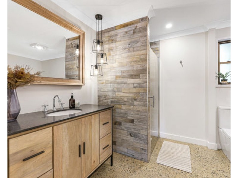 108 Stirling Road, Tamworth NSW 2340