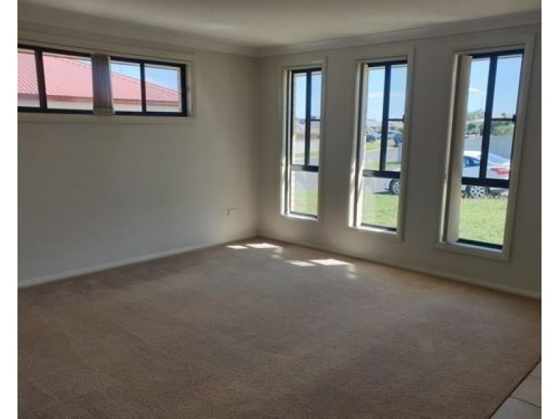 17a Orley Drive, Tamworth NSW 2340