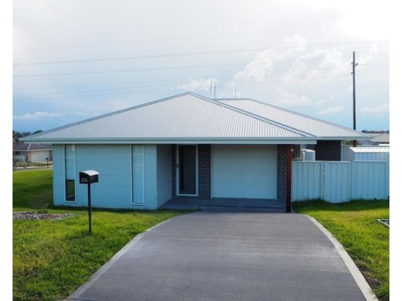 23B Tulipwood Crescent, Tamworth NSW 2340