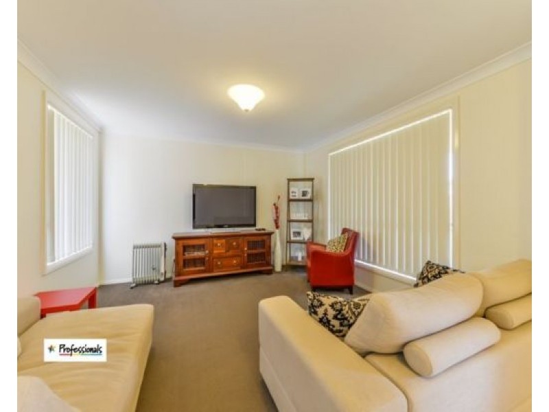 6 Baker Close, Calala NSW 2340